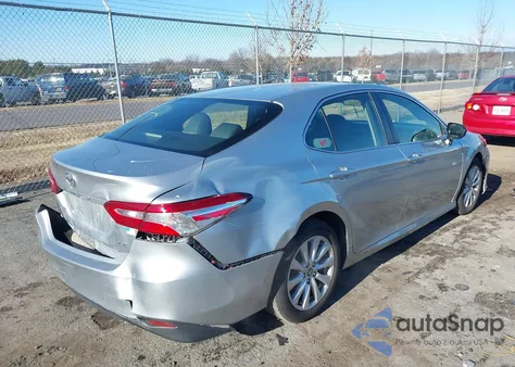 2018 Toyota Camry Le z USA, uszkodzony, nr VIN JTNB11HK8J3022163